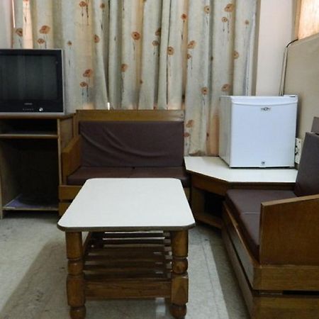 Viraaj Guest House Noida Exterior photo
